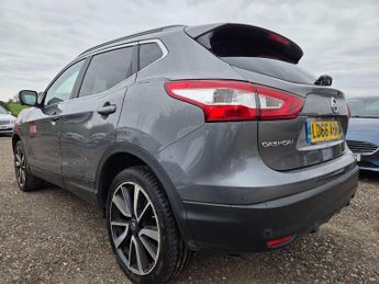 Nissan Qashqai 1.2 DIG-T Tekna XTRON 2WD Euro 6 (s/s) 5dr
