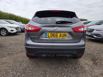 Nissan Qashqai 1.2 DIG-T Tekna XTRON 2WD Euro 6 (s/s) 5dr