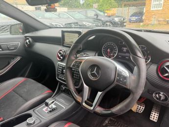 Mercedes-Benz A Class 2.0 A45 AMG SpdS DCT 4MATIC Euro 6 (s/s) 5dr