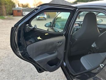 Toyota AYGO 1.0 VVT-i x-play x-shift Euro 6 5dr (Safety Sense)