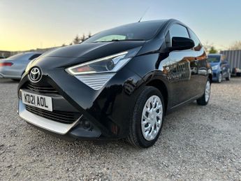 Toyota AYGO 1.0 VVT-i x-play x-shift Euro 6 5dr (Safety Sense)