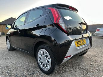 Toyota AYGO 1.0 VVT-i x-play x-shift Euro 6 5dr (Safety Sense)