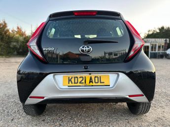 Toyota AYGO 1.0 VVT-i x-play x-shift Euro 6 5dr (Safety Sense)