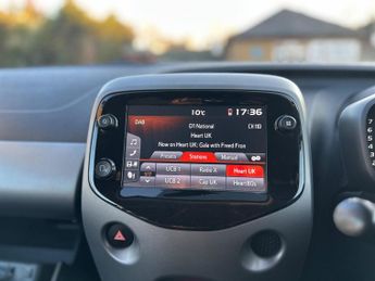 Toyota AYGO 1.0 VVT-i x-trend Funroof x-shift Euro 6 5dr