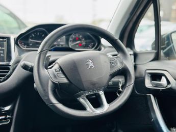Peugeot 208 1.4 e-HDi Allure EGC Euro 5 (s/s) 5dr