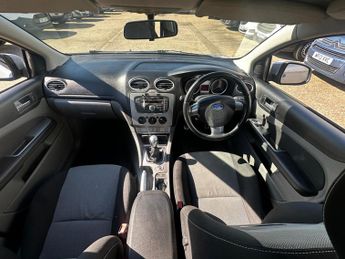 Ford Focus 1.6 Zetec S 5dr