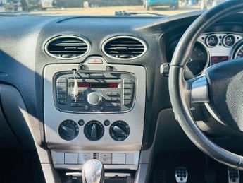 Ford Focus 1.6 Zetec S 5dr