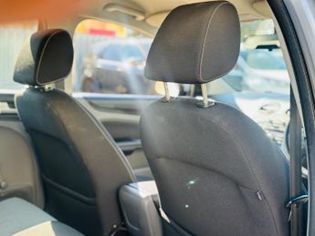 Ford Focus 1.6 Zetec S 5dr