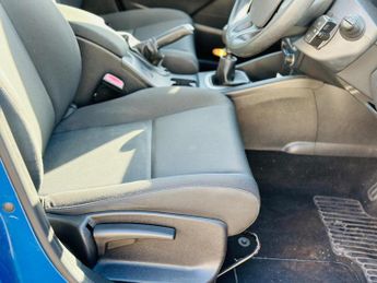 Renault Megane 1.6 16V Expression Euro 5 5dr