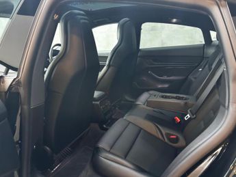 Porsche Taycan Performance 79.2kWh Auto RWD 4dr (11kW Charger)