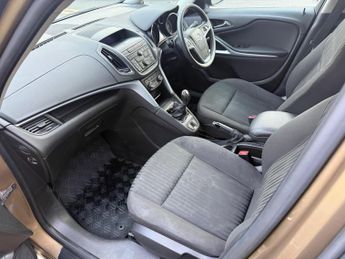 Vauxhall Zafira Tourer 1.4T 16V Exclusiv Euro 5 5dr