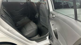 Hyundai IONIQ 38.3kWh Premium SE Hatchback 5dr Electric Auto (136 ps)