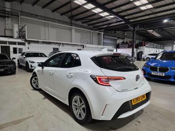 Toyota Corolla 1.8 VVT-h Icon Tech CVT Euro 6 (s/s) 5dr