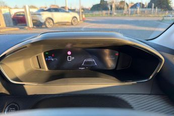 Peugeot 208 1.2 HYBRID Allure Hatchback 5dr Petrol Hybrid e-DSC6 Euro 6 (s/s