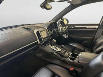 Porsche Cayenne 3.0 TD V6 SUV 5dr Diesel TiptronicS 4WD Euro 6 (s/s) (262 ps)