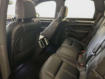 Porsche Cayenne 3.0 TD V6 SUV 5dr Diesel TiptronicS 4WD Euro 6 (s/s) (262 ps)