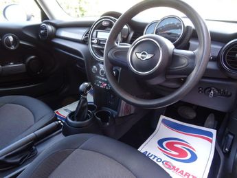 MINI Hatch 1.5 Cooper Auto Euro 6 (s/s) 3dr