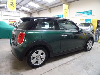 MINI Hatch 1.5 Cooper Auto Euro 6 (s/s) 3dr