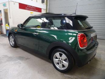 MINI Hatch 1.5 Cooper Auto Euro 6 (s/s) 3dr