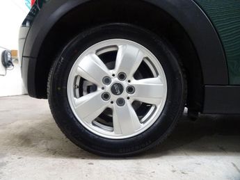 MINI Hatch 1.5 Cooper Auto Euro 6 (s/s) 3dr