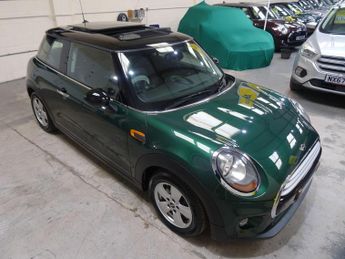 MINI Hatch 1.5 Cooper Auto Euro 6 (s/s) 3dr