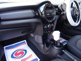 MINI Hatch 1.5 Cooper Auto Euro 6 (s/s) 3dr