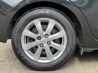 Toyota Yaris 1.5 VVT-h T4 CVT Euro 5 5dr