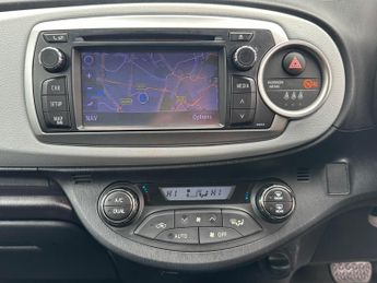Toyota Yaris 1.5 VVT-h T4 CVT Euro 5 5dr