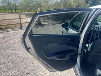 Ford Fiesta 1.4 Titanium 5dr