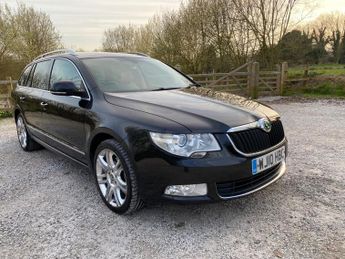 Skoda Superb 2.0 TDI Elegance DSG Euro 5 5dr
