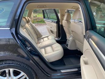 Skoda Superb 2.0 TDI Elegance DSG Euro 5 5dr