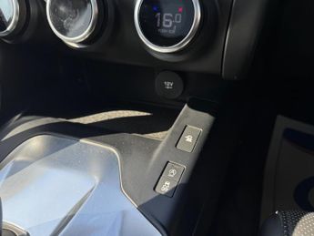 Jaguar E-PACE 2.0 D180 SE Auto AWD Euro 6 (s/s) 5dr