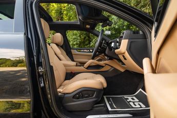 Porsche Cayenne 3.0 V6 E-Hybrid 25.9kWh TiptronicS 4WD Euro 6 (s/s) 5dr