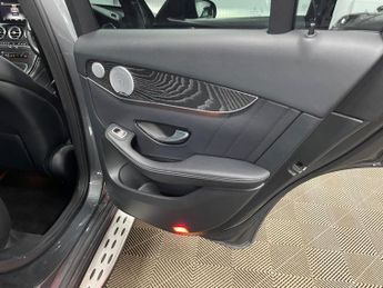 Mercedes-Benz GLC 3.0 GLC350d V6 AMG Line (Premium Plus) G-Tronic 4MATIC Euro 6 (s