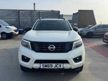 Nissan Navara 2.3 dCi N-Guard Auto 4WD Euro 6 4dr