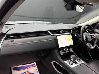 Jaguar F-PACE 2.0 D200 MHEV SE Auto AWD Euro 6 (s/s) 5dr