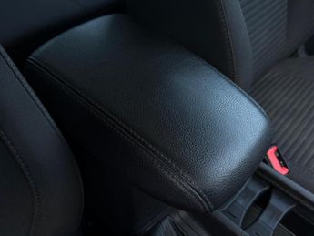 Ford Focus 1.6 Titanium Powershift Euro 6 5dr