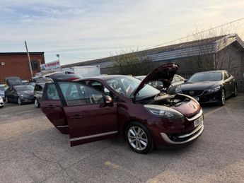 Renault Grand Scenic 1.6 dCi Dynamique TomTom Euro 5 (s/s) 5dr