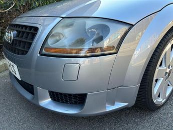 Audi TT 3.2 V6 Roadster DSG quattro 2dr