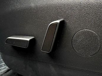 Tesla Model 3 (Dual Motor) Long Range Auto 4WDE 4dr