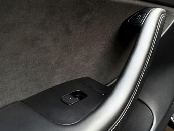 Tesla Model 3 (Dual Motor) Long Range Auto 4WDE 4dr