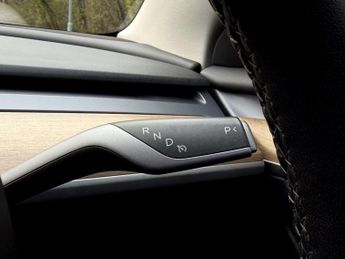 Tesla Model 3 (Dual Motor) Long Range Auto 4WDE 4dr