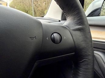 Tesla Model 3 (Dual Motor) Long Range Auto 4WDE 4dr