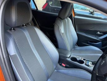 Peugeot E-2008 50kWh Allure Premium Auto 5dr