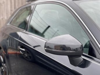 Audi A3 2.0 TDI S line S Tronic Euro 5 (s/s) 3dr