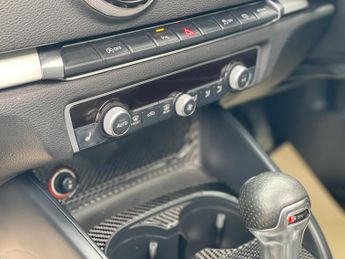 Audi A3 2.0 TDI S line S Tronic Euro 5 (s/s) 3dr