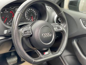 Audi A3 2.0 TDI S line S Tronic Euro 5 (s/s) 3dr