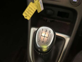 Renault Captur 0.9 TCe ENERGY Iconic SUV 5dr Petrol Manual Euro 6 (s/s) (90 ps)