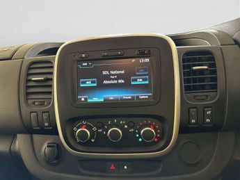 Renault Trafic 2.0 dCi ENERGY 30 Sport Nav Minibus Double Cab 5dr Diesel EDC LW