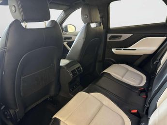 Jaguar F-PACE 2.0 D165 R-Sport SUV 5dr Diesel Manual Euro 6 (s/s) (163 ps)